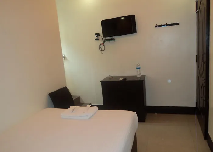 Mani'S Residency